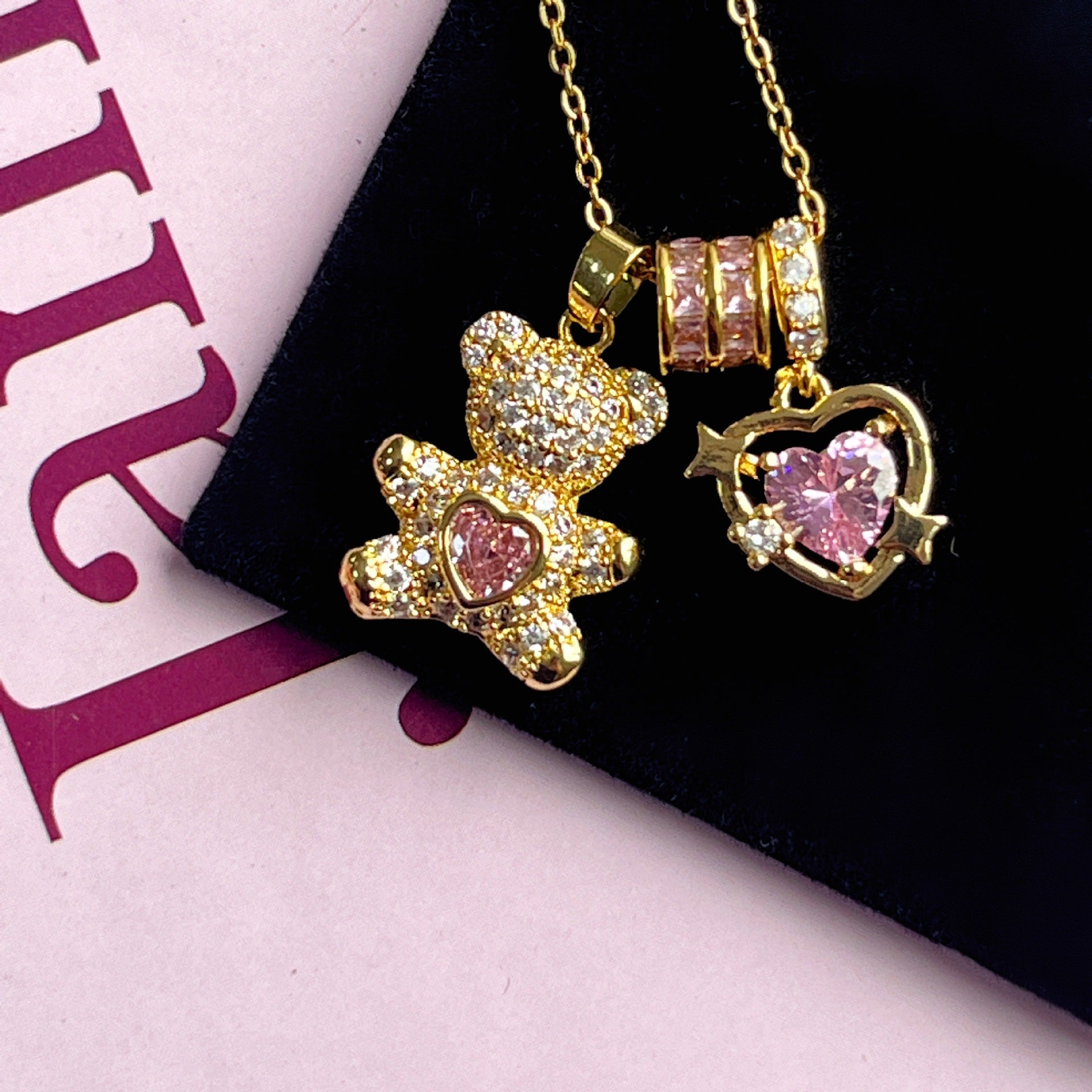 2025 new best-selling sweet bear necklace high color retention super cute super flash