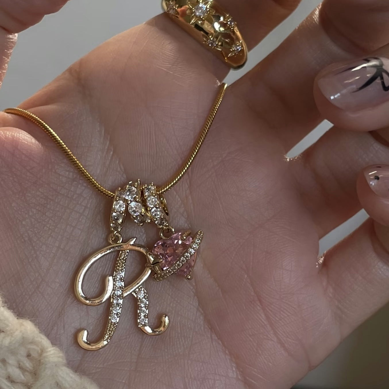 Cross-border explosion dopamine letter necklace alloy material stainless steel chain color retention high letter necklace full set