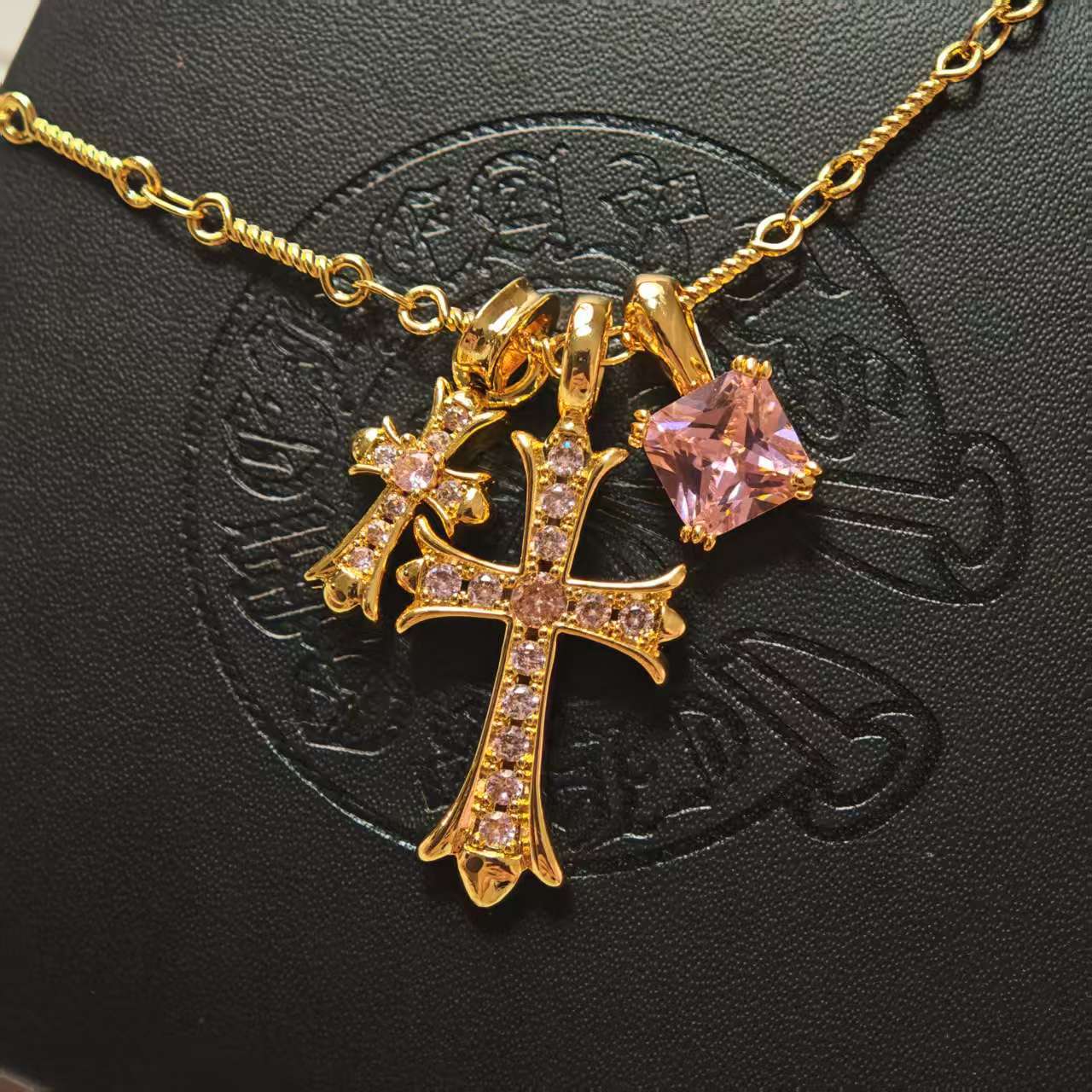 Sugar cube cross, full zircon cross necklace pendant, super high color retention, couple trendy punk hip-hop necklace.