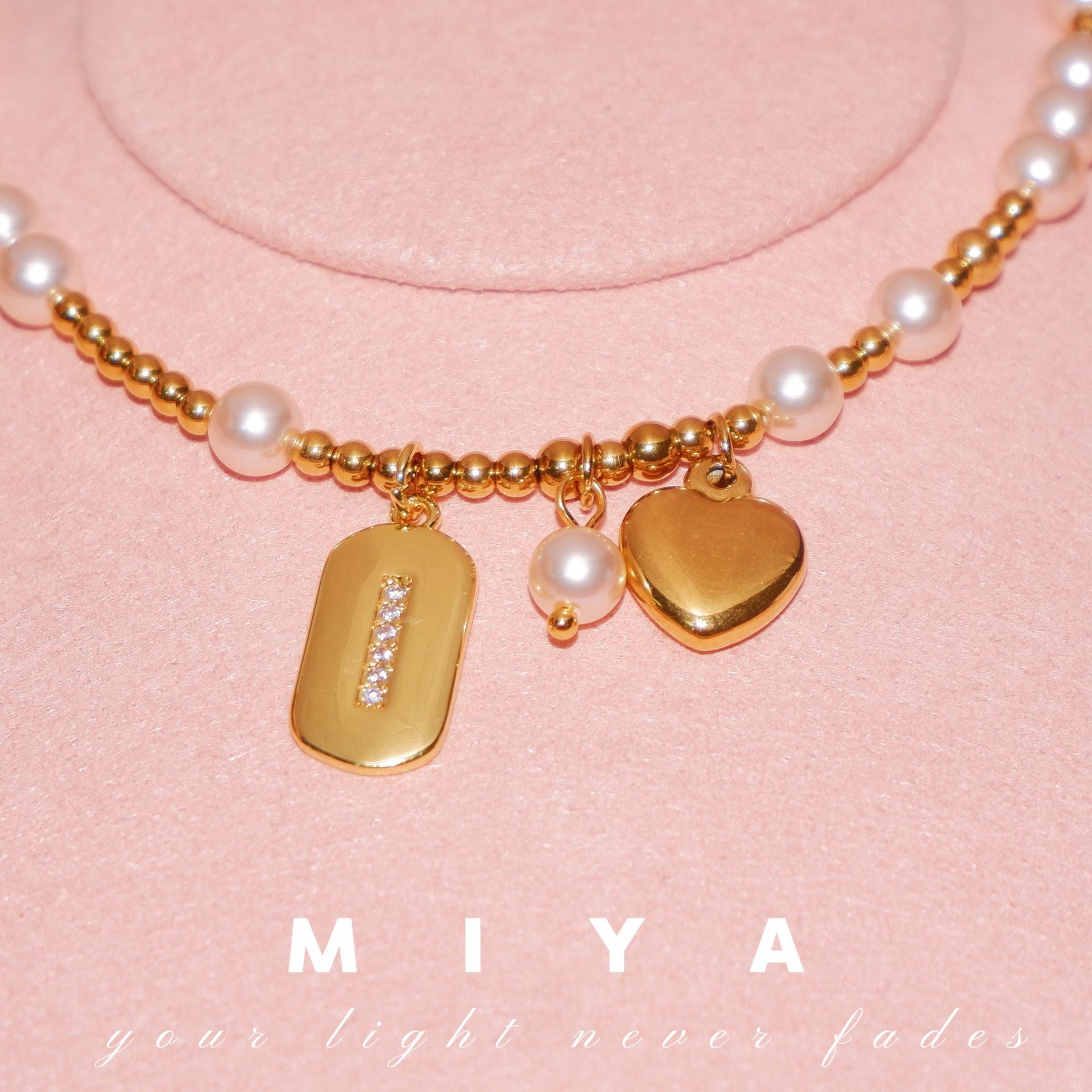 ins cross-border popular niche letter 26 letter necklace, Spice Girl autumn and winter caramel pearl letter limited necklace