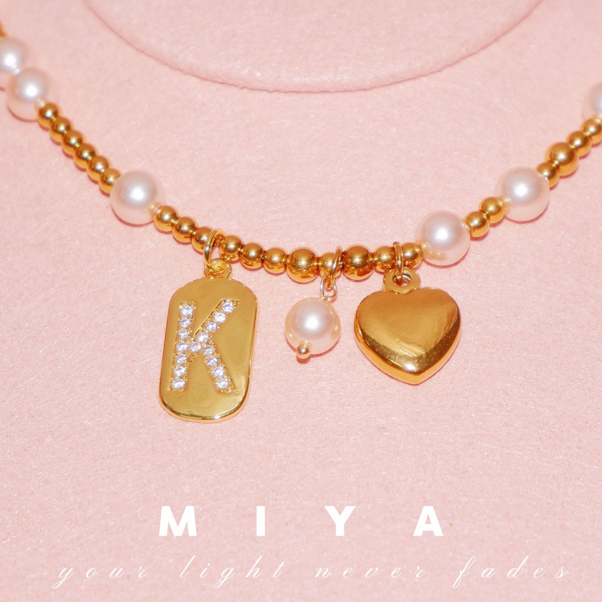 ins cross-border popular niche letter 26 letter necklace, Spice Girl autumn and winter caramel pearl letter limited necklace