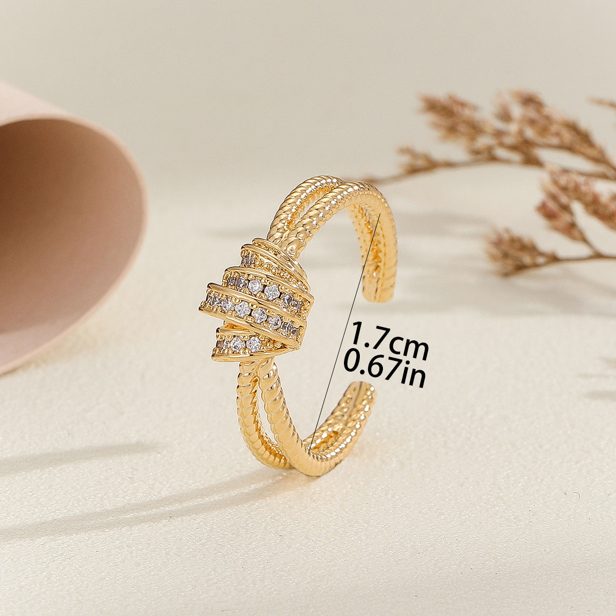 Cross-border European, American and other titanium steel rings, personalized new Japanese and Korean niche light luxury open hollow rings, women do not fade, popular
