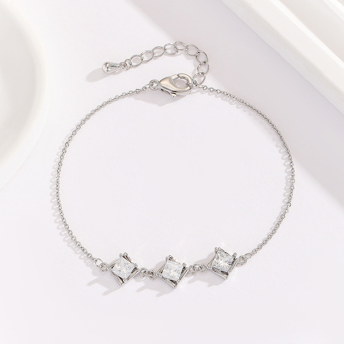 Cross-border explosive jewelry round love electroplating high-grade zircon gold-plated adjustable bracelet wholesale female