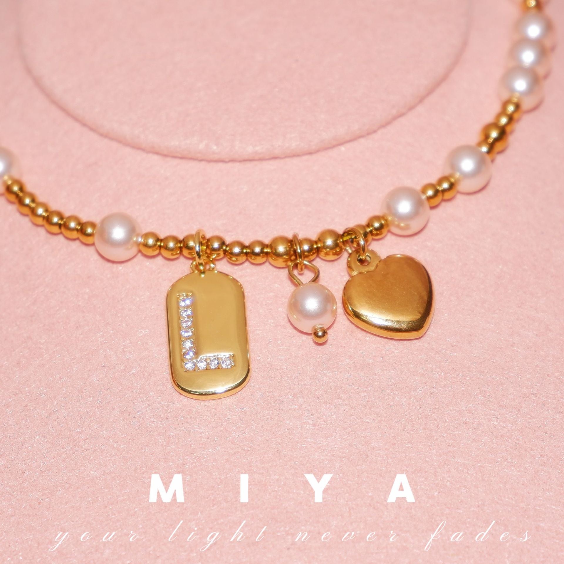 ins cross-border popular niche letter 26 letter necklace, Spice Girl autumn and winter caramel pearl letter limited necklace