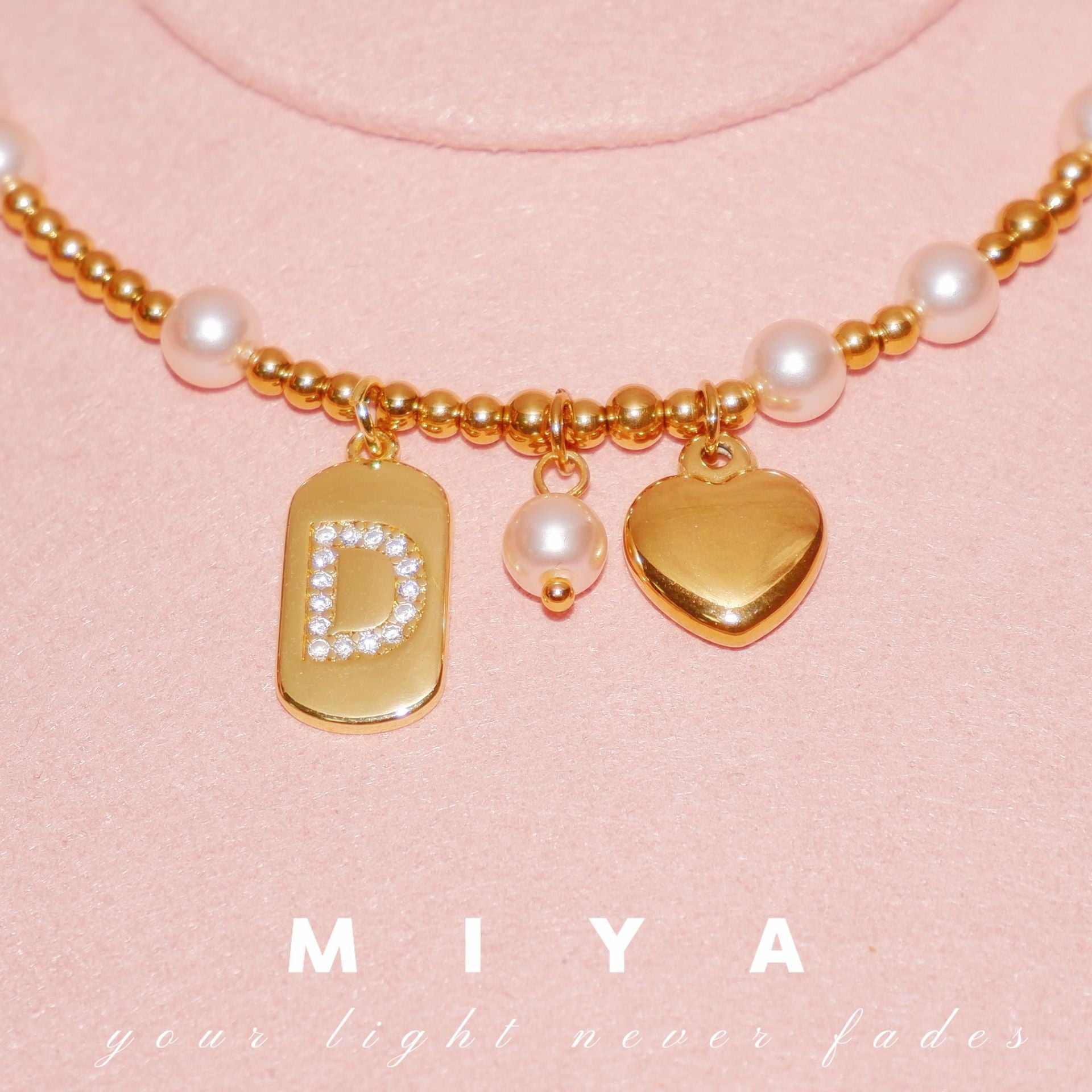 ins cross-border popular niche letter 26 letter necklace, Spice Girl autumn and winter caramel pearl letter limited necklace