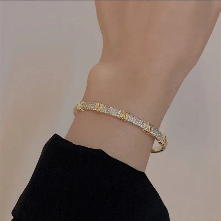 New copper electroplated 22K gold jewelry two-color simple zircon jewelry open bracelet gold letter bracelet