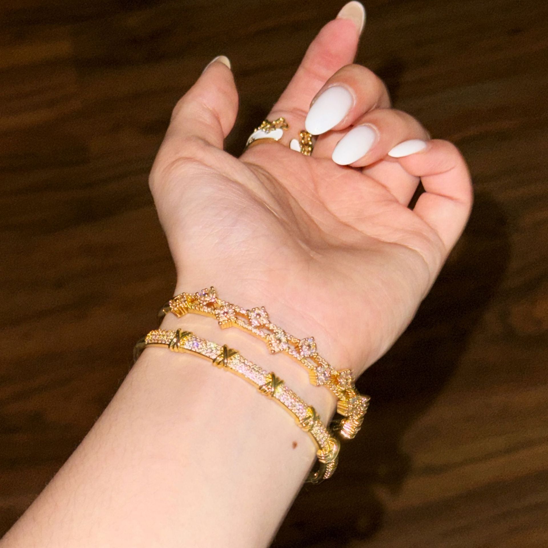 New copper electroplated 22K gold jewelry two-color simple zircon jewelry open bracelet gold letter bracelet