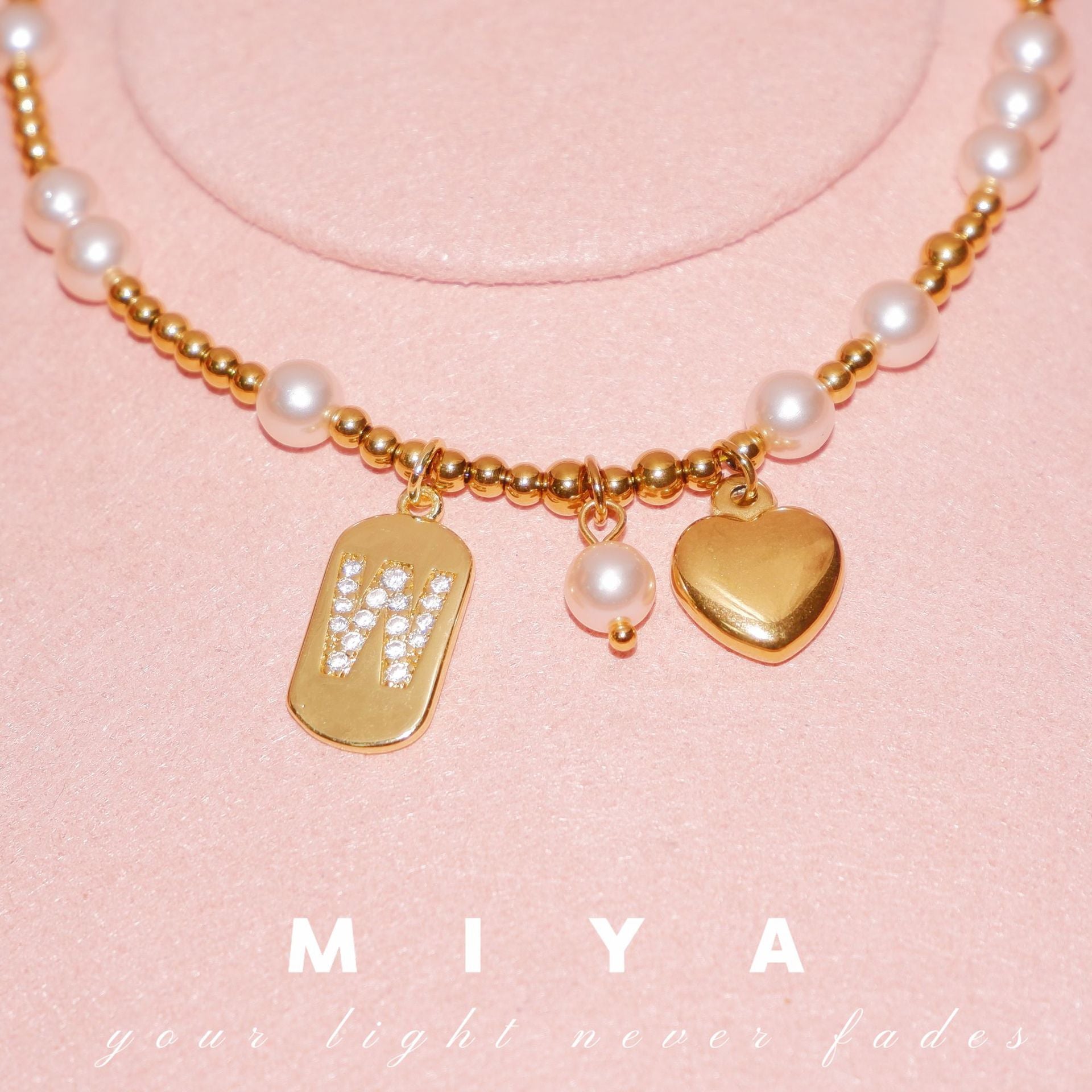 ins cross-border popular niche letter 26 letter necklace, Spice Girl autumn and winter caramel pearl letter limited necklace
