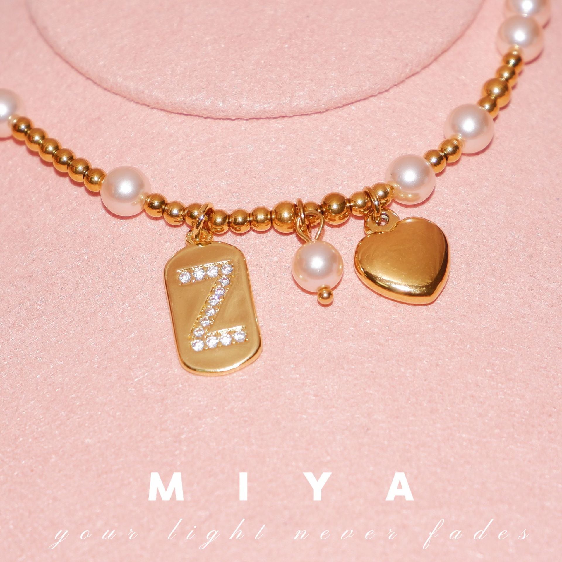 ins cross-border popular niche letter 26 letter necklace, Spice Girl autumn and winter caramel pearl letter limited necklace