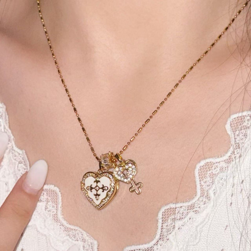 Cross-border photo necklace Douyin same Forever~ Love color key album necklace, girlfriend gift