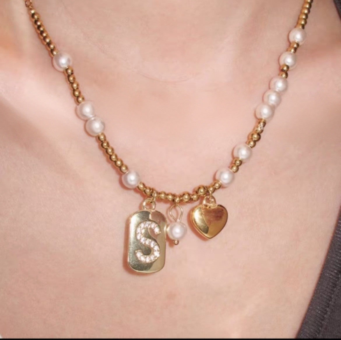 ins cross-border popular niche letter 26 letter necklace, Spice Girl autumn and winter caramel pearl letter limited necklace