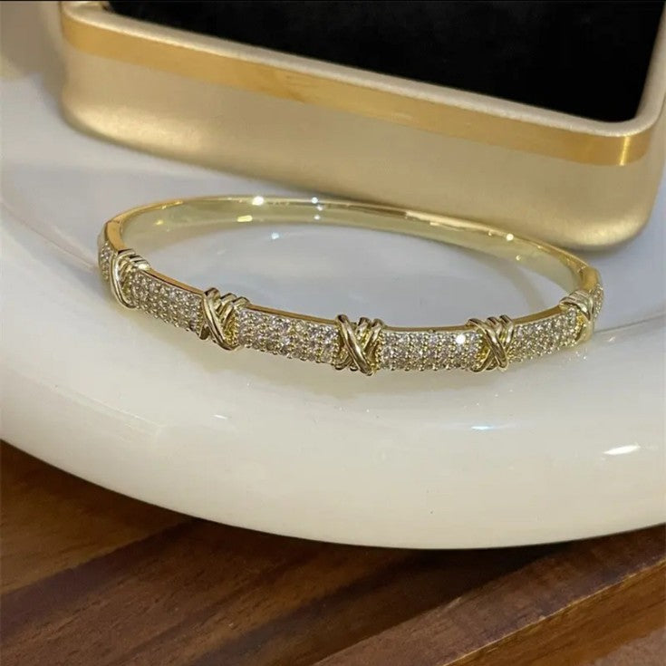 New copper electroplated 22K gold jewelry two-color simple zircon jewelry open bracelet gold letter bracelet