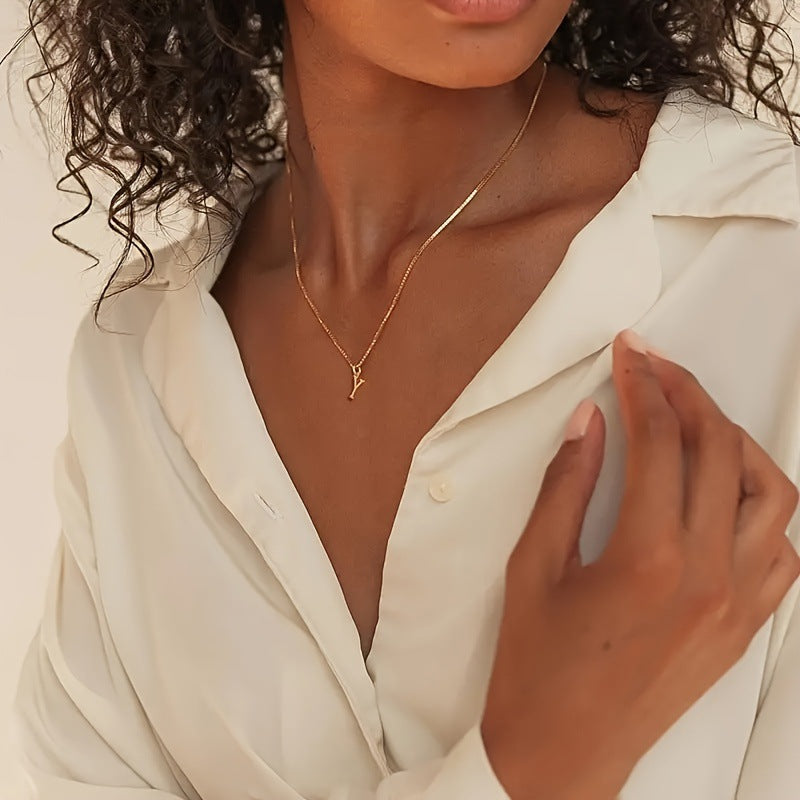 Amazon popular 26 English letter necklaces A-Z stainless steel letter box chain plated 18K gold women's pendant