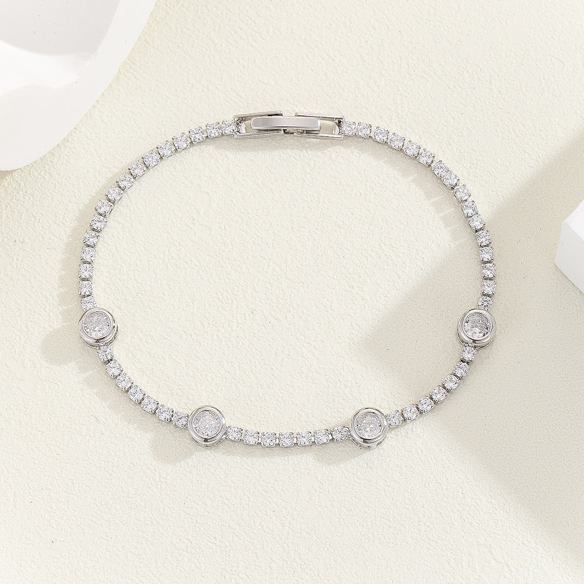 Cross-border explosive jewelry round love electroplating high-grade zircon gold-plated adjustable bracelet wholesale female