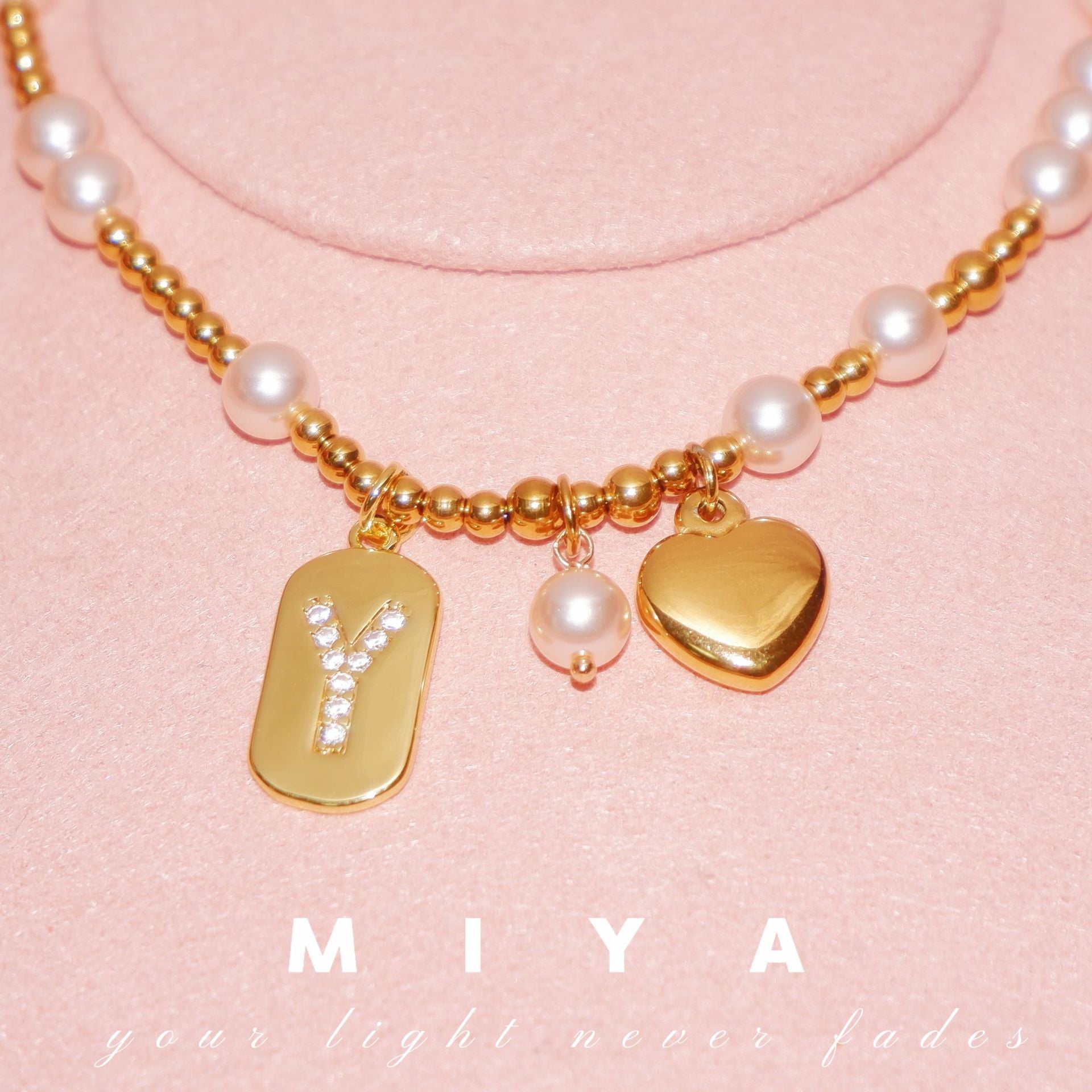 ins cross-border popular niche letter 26 letter necklace, Spice Girl autumn and winter caramel pearl letter limited necklace