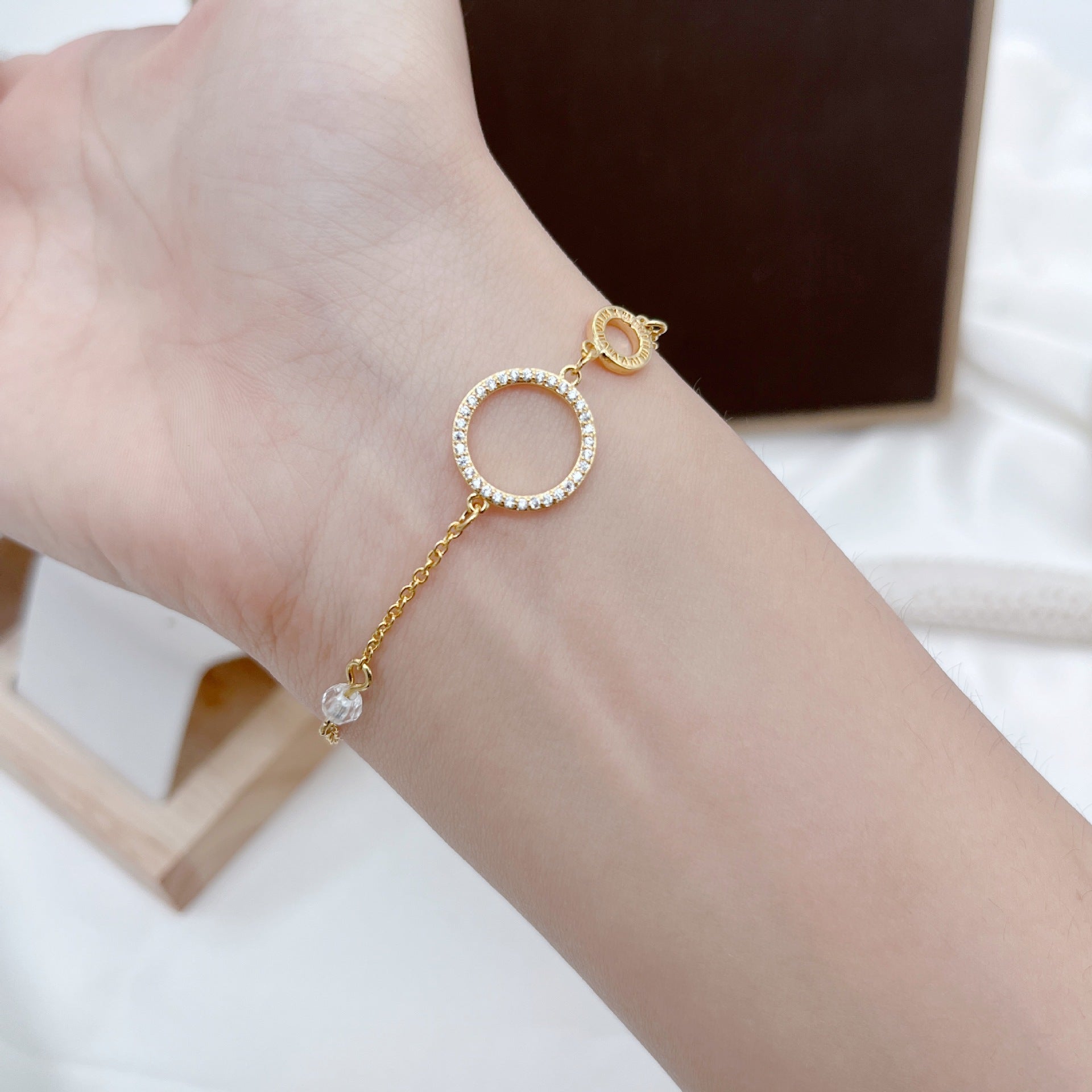 Cross-border explosive jewelry round love electroplating high-grade zircon gold-plated adjustable bracelet wholesale female