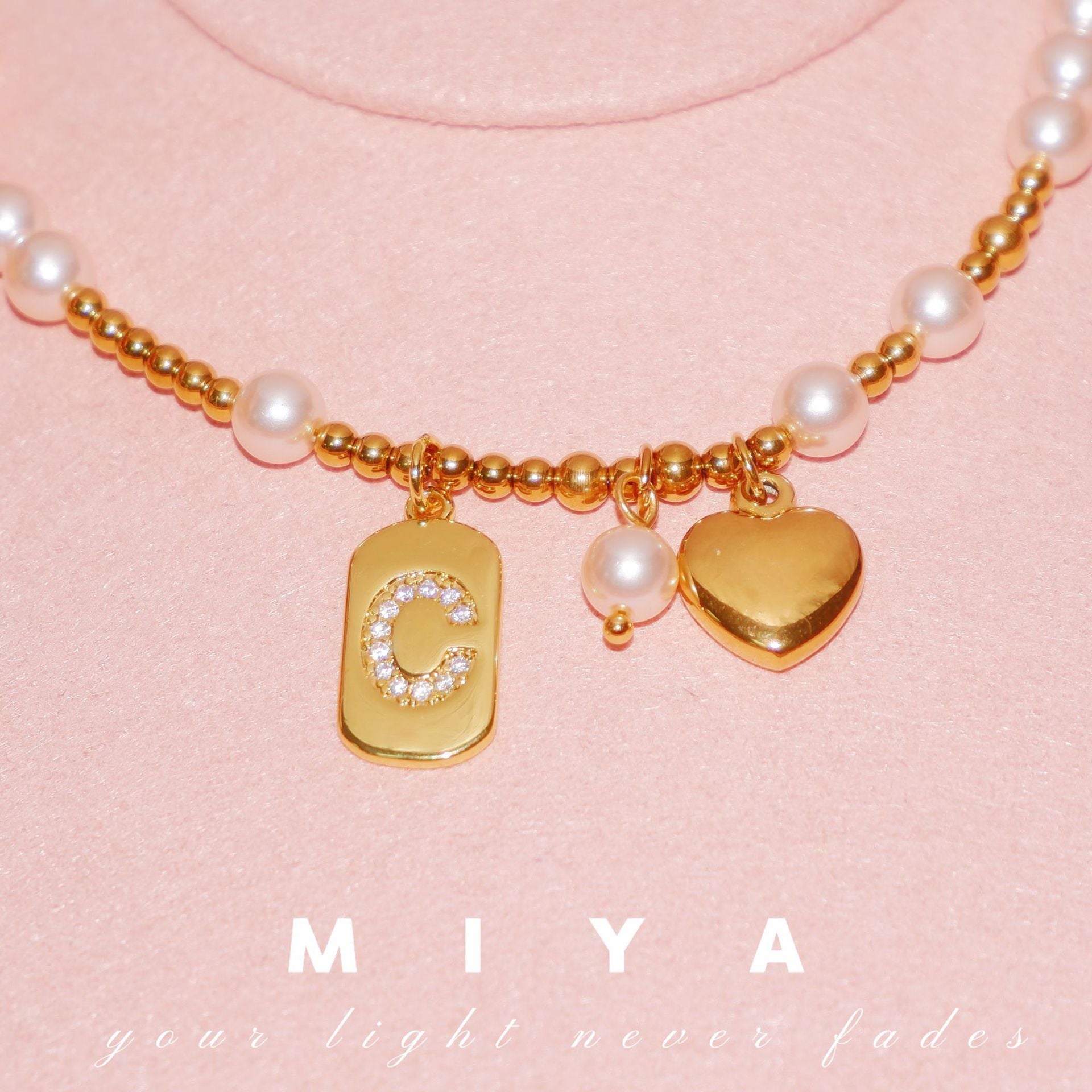 ins cross-border popular niche letter 26 letter necklace, Spice Girl autumn and winter caramel pearl letter limited necklace