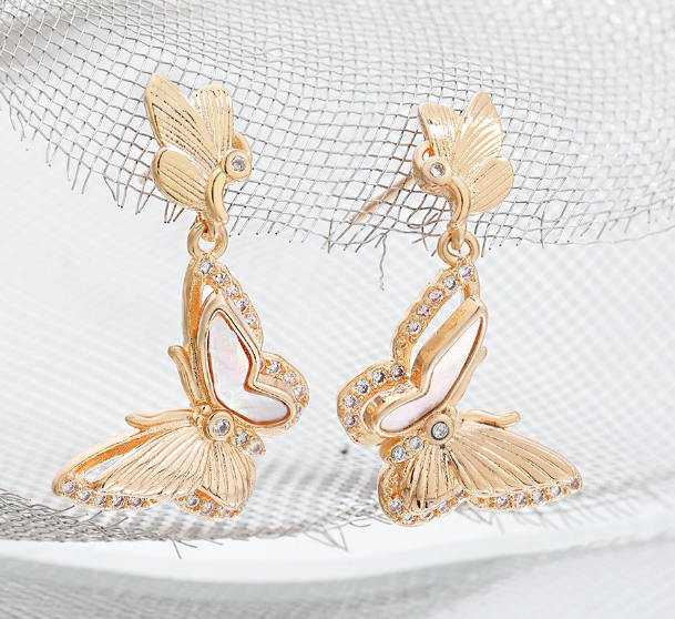 Original niche gold white Fritillary butterfly earrings, high-end light luxury, simple style, elegant and exquisite white stud earrings, women